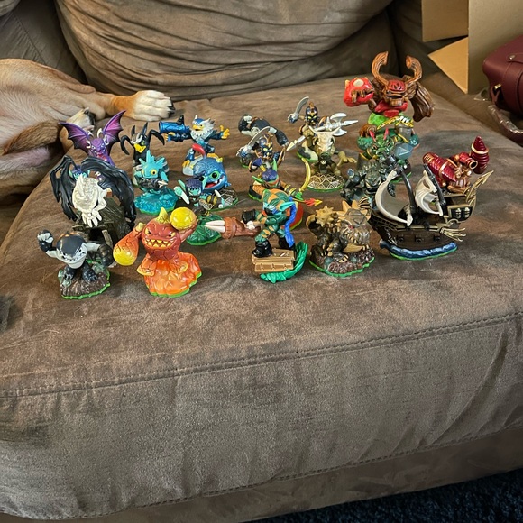 Skylanders lot